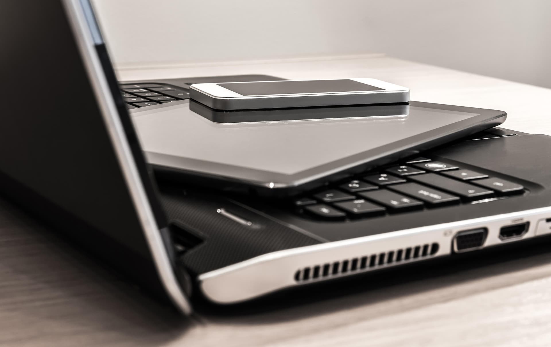 Technology infrastructure and electronics in Oconomowoc tech support office
